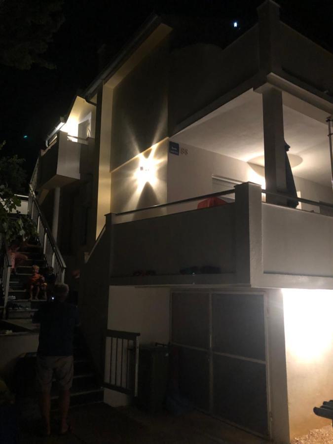 Tomo Apartment Starigrad Paklenica Exterior photo