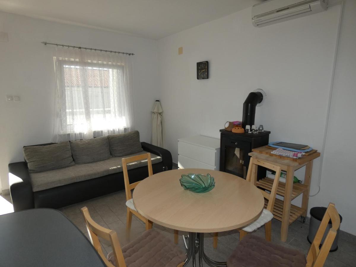 Tomo Apartment Starigrad Paklenica Exterior photo